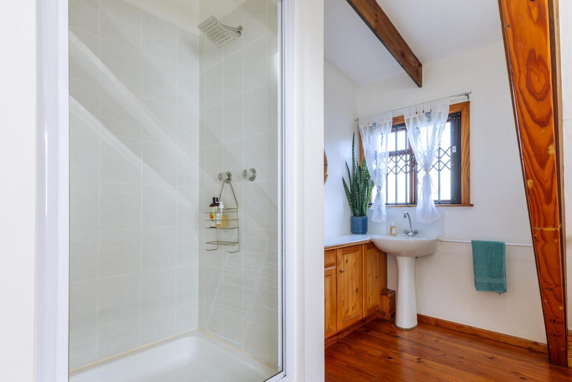 Lark House, Peaceful Mountain Home With Ocean Views And Power Backup Cape Town Eksteriør bilde