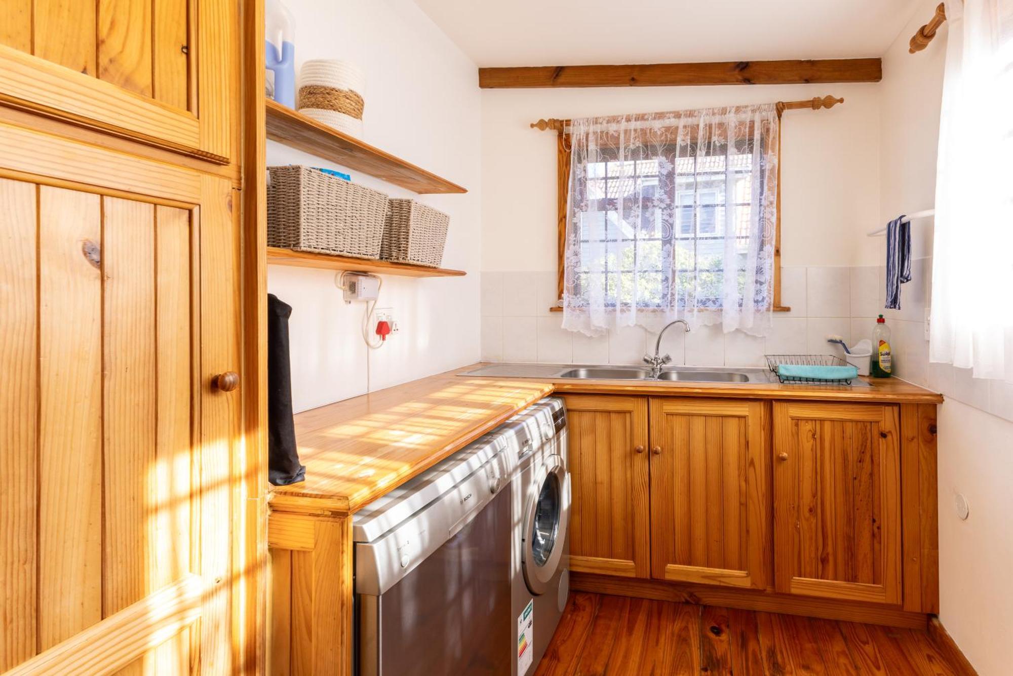 Lark House, Peaceful Mountain Home With Ocean Views And Power Backup Cape Town Eksteriør bilde